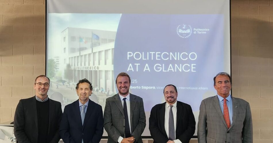 Nuestra escuela recibió la visita de autoridades del Politecnico di Torino